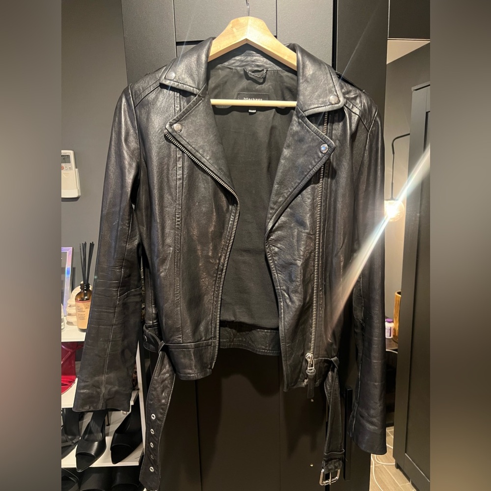 Mackage leather jacket size L. Good condition. Black